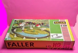 #0871 HOゲージ FALLER＜ファーラー＞ HO B-530 (勾配橋脚セット)【ピンクタイガー】