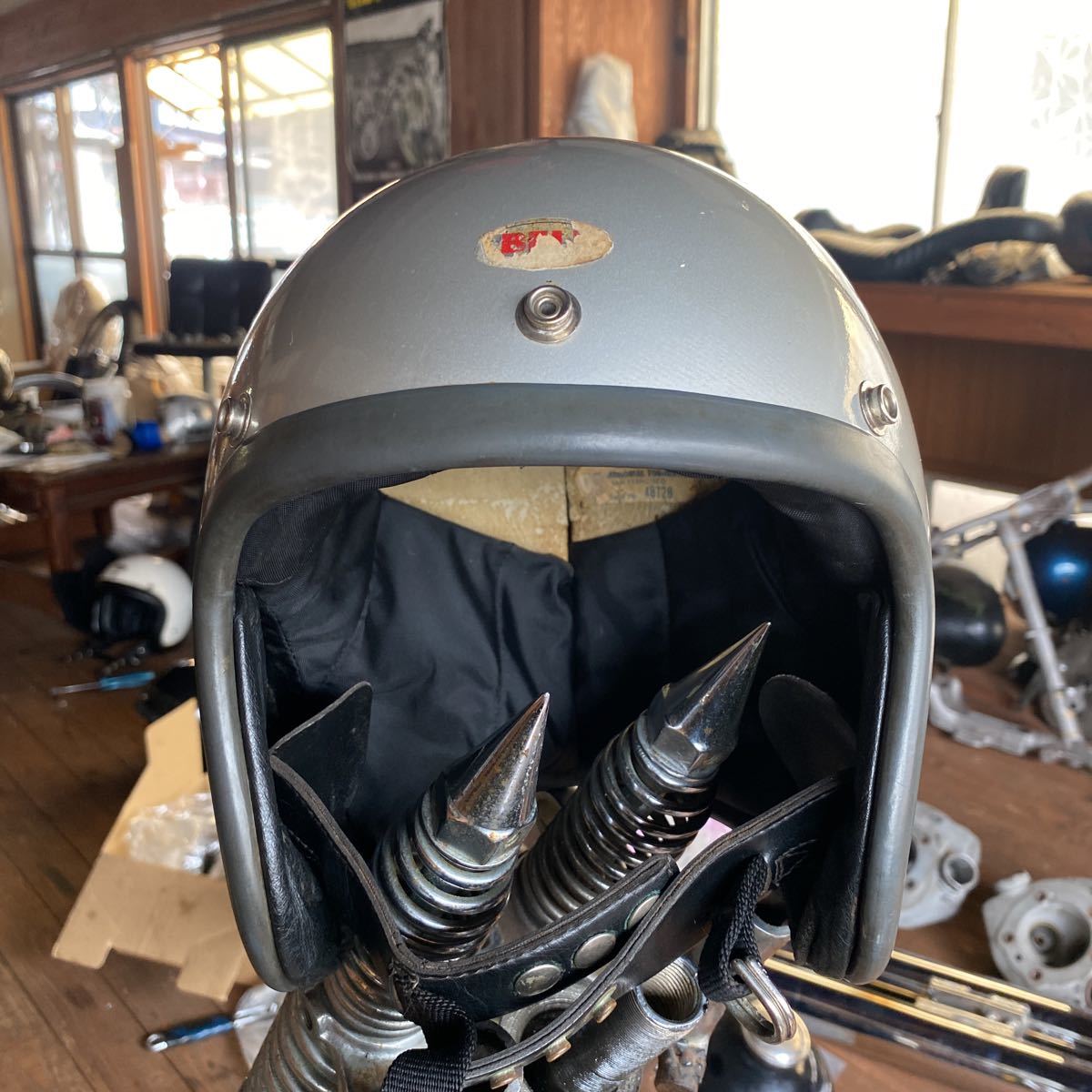 【にもの】 ビンテージ ヘルメット BELL magnum 7 ダブルストラップ 初期 パン