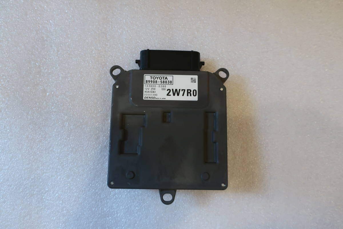 30 アルファード 後期 トヨタ 純正 三眼 3眼 シーケンシャル 右 LED