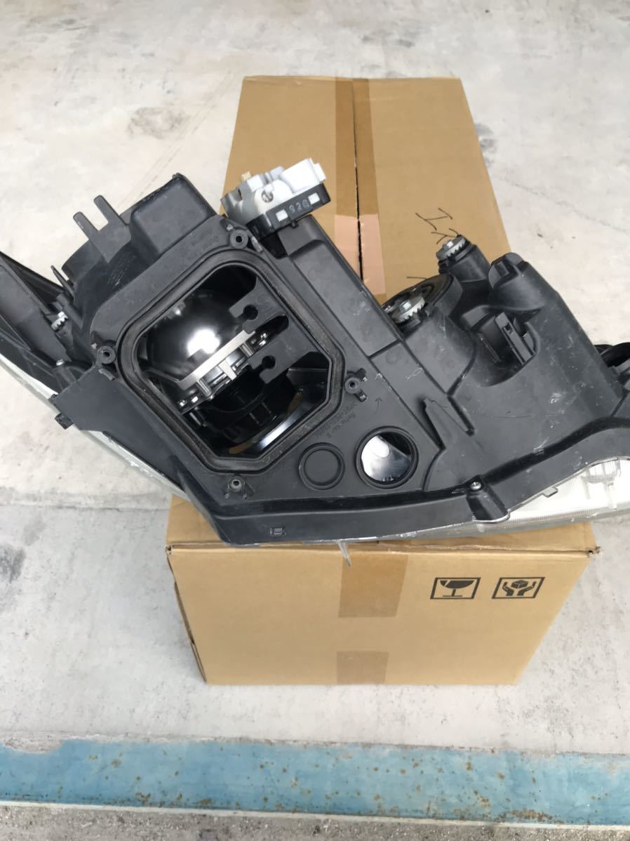 エスティマ 28-217 トヨタ ACR50 KOITO ヘッドライト 右左セットヘッドライトKOITO トヨタエスティマ 左 50系 純正 HID エスティマ&frasl;アエラス 中期 - ブラックハウジング