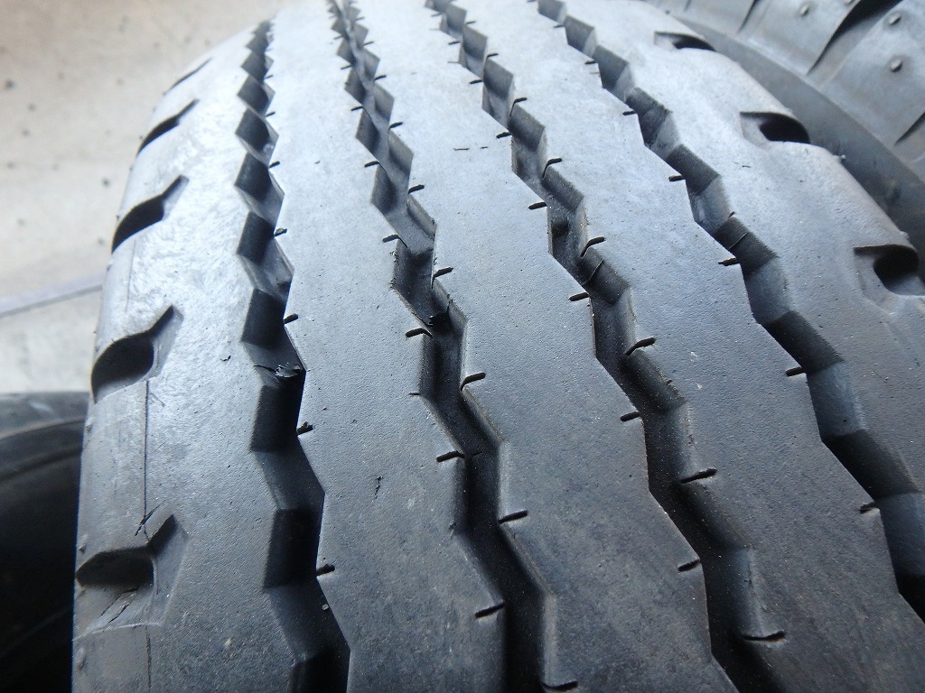 ヨコハマタイヤ YOKOHAMA 205⁄70R16 111⁄109L ヘラクレス LT151R 価格