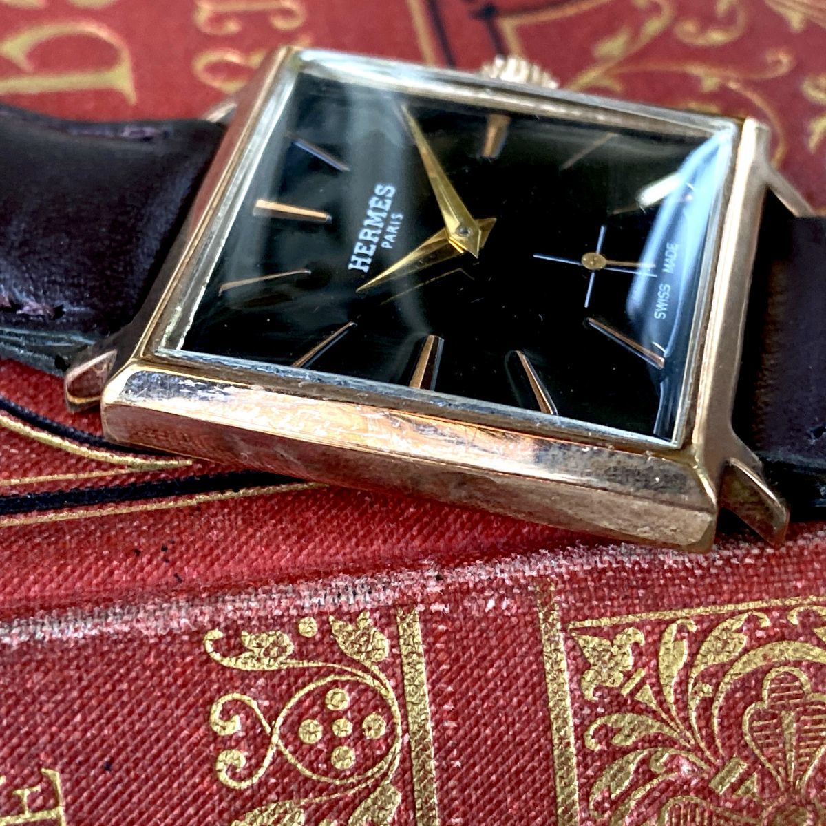 高級 エルメス アンティーク メンズ腕時計 Hermes Oh済み ブラックダイヤル スクエア 1950 エルメス 売買されたオークション情報 Yahooの商品情報をアーカイブ公開 オークファン Aucfan Com