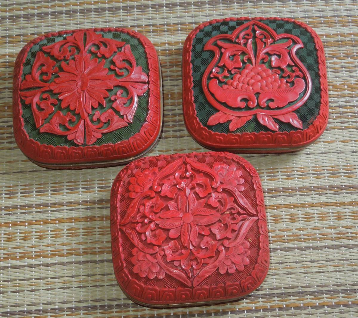 中国骨董旧蔵【70年代銅胎彫漆堆朱内七宝香合】高級厚重希少珍貴細工 