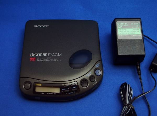 オーディオ機器 SONY Discman FM/AM D-T115 ポータブルCDプレーヤー
