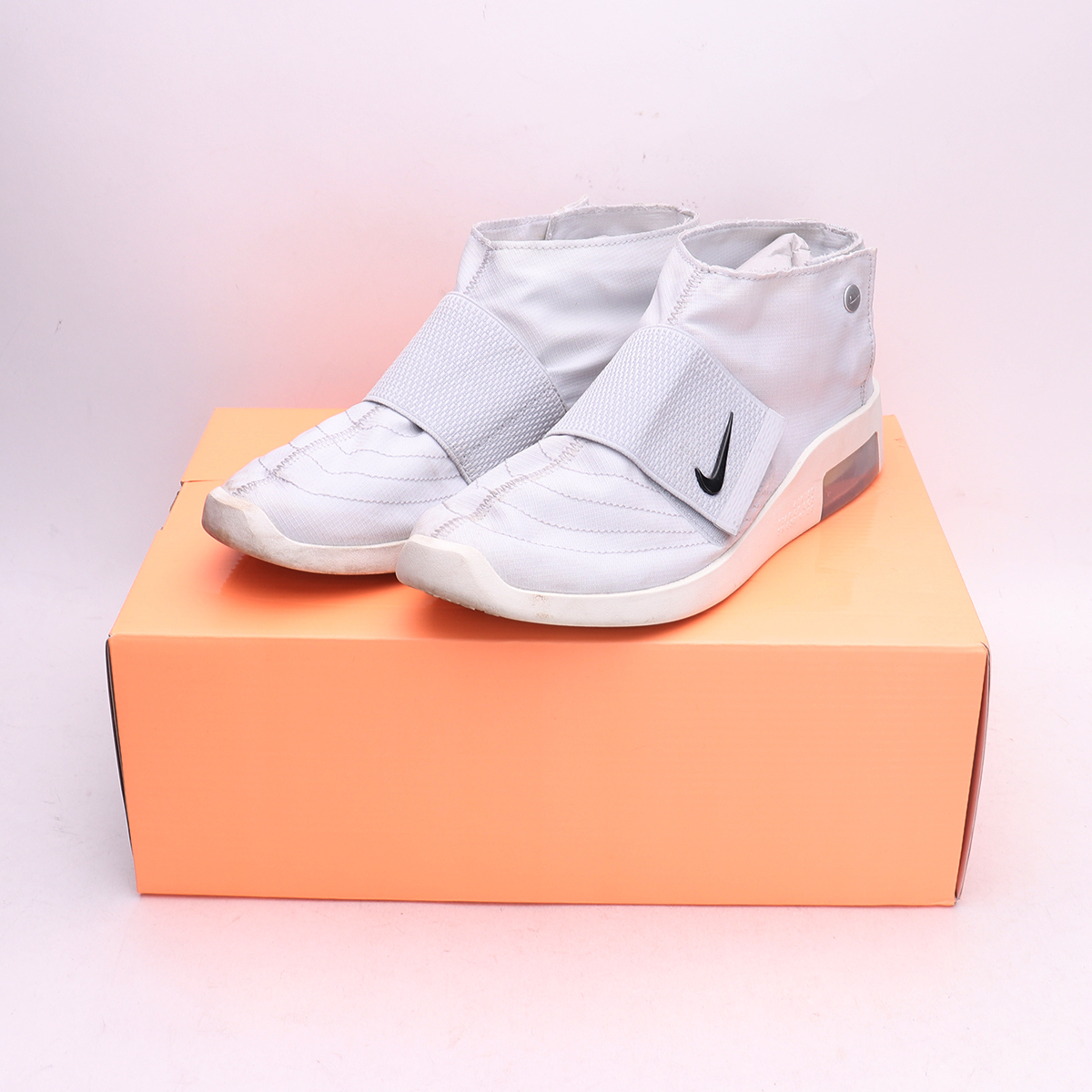 フィアーオブゴッド ナイキ FEAR OF GOD × NIKE AIR FEAR OF GOD MOC 