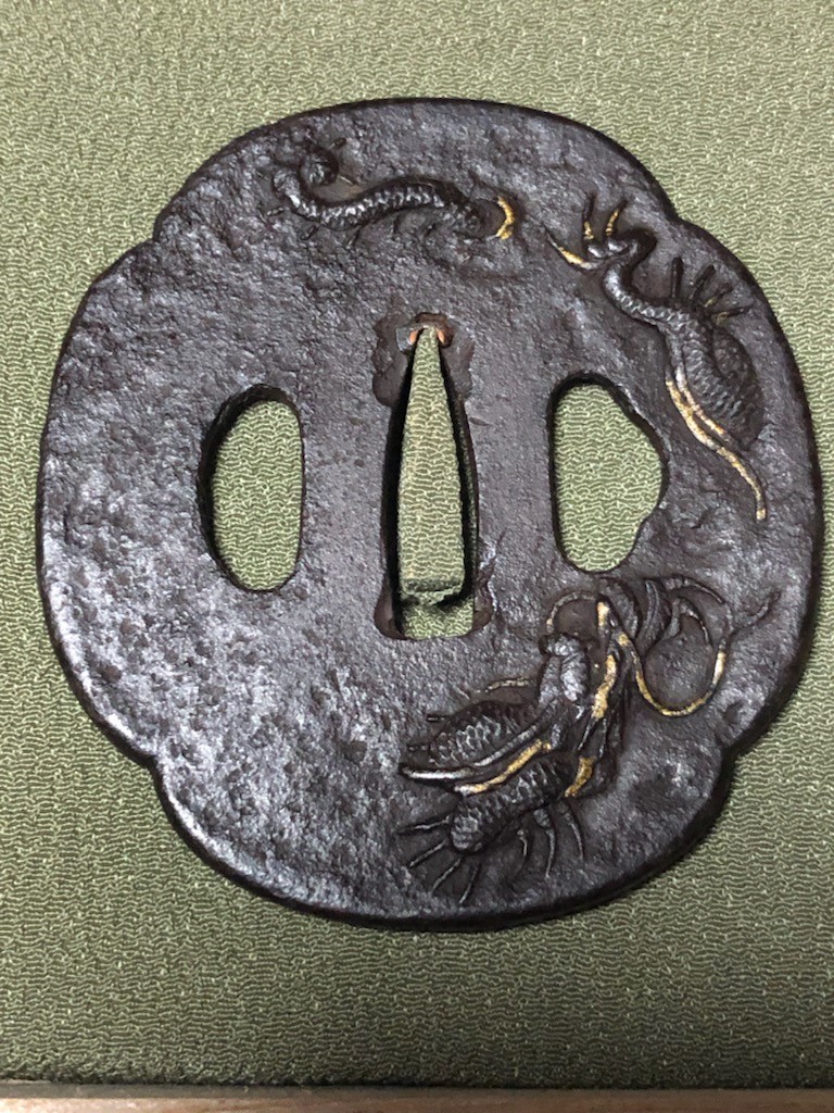 高彫金象嵌!【名品・柳生の里より旧家蔵出し品】木瓜形鉄鍔【龍の図
