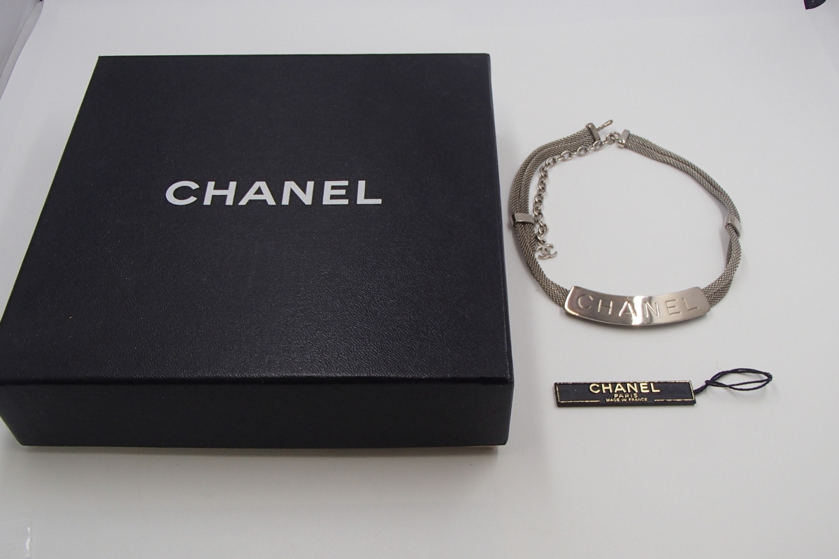 ◎シャネル CHANEL ロゴプレートチョーカー シルバー 箱有 ネックレス 