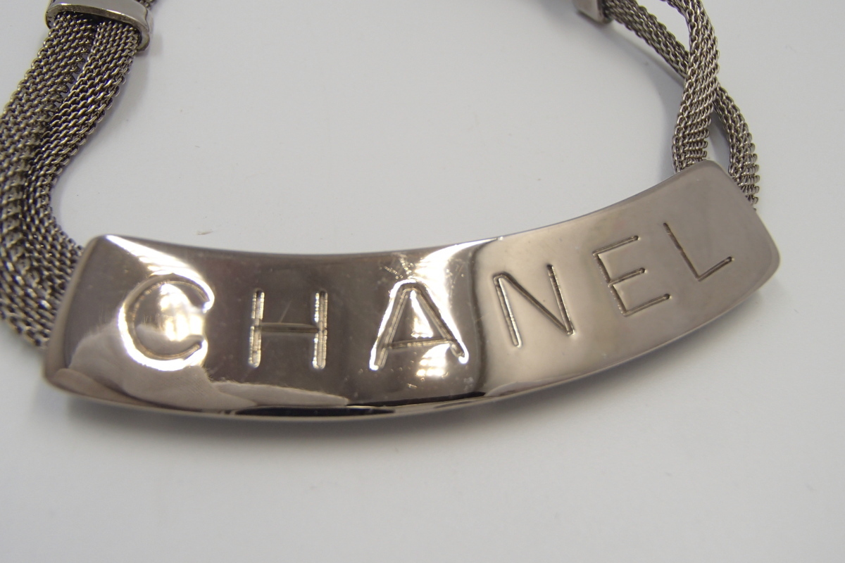 ◎シャネル CHANEL ロゴプレートチョーカー シルバー 箱有 ネックレス 