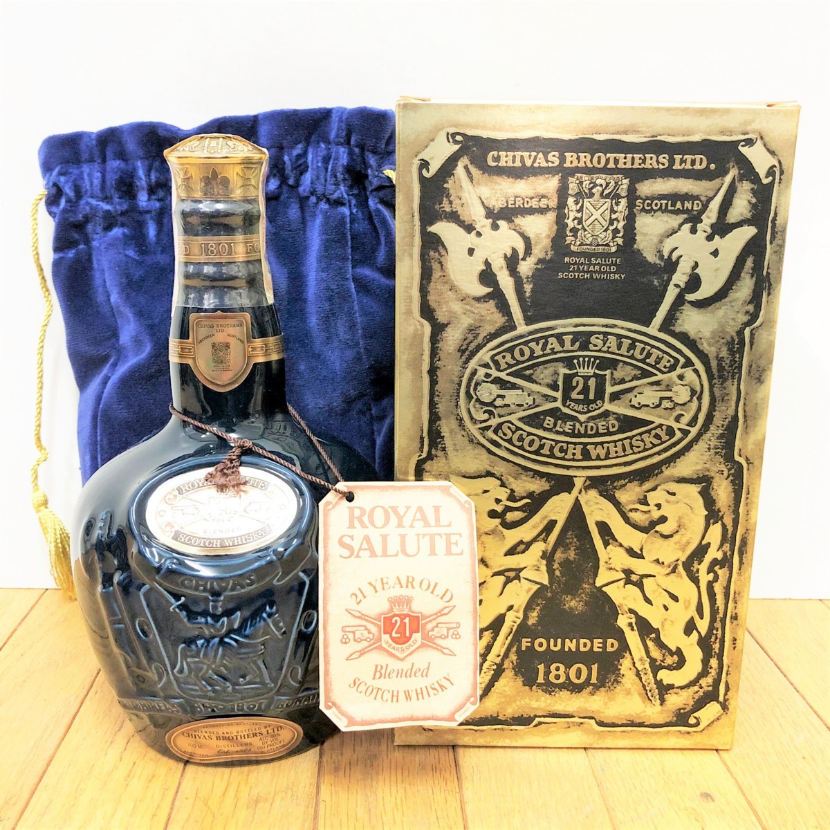 未開栓/ロイヤルサルート/21年/ROYAL SALUTE/青陶器ボトル/巾着付き
