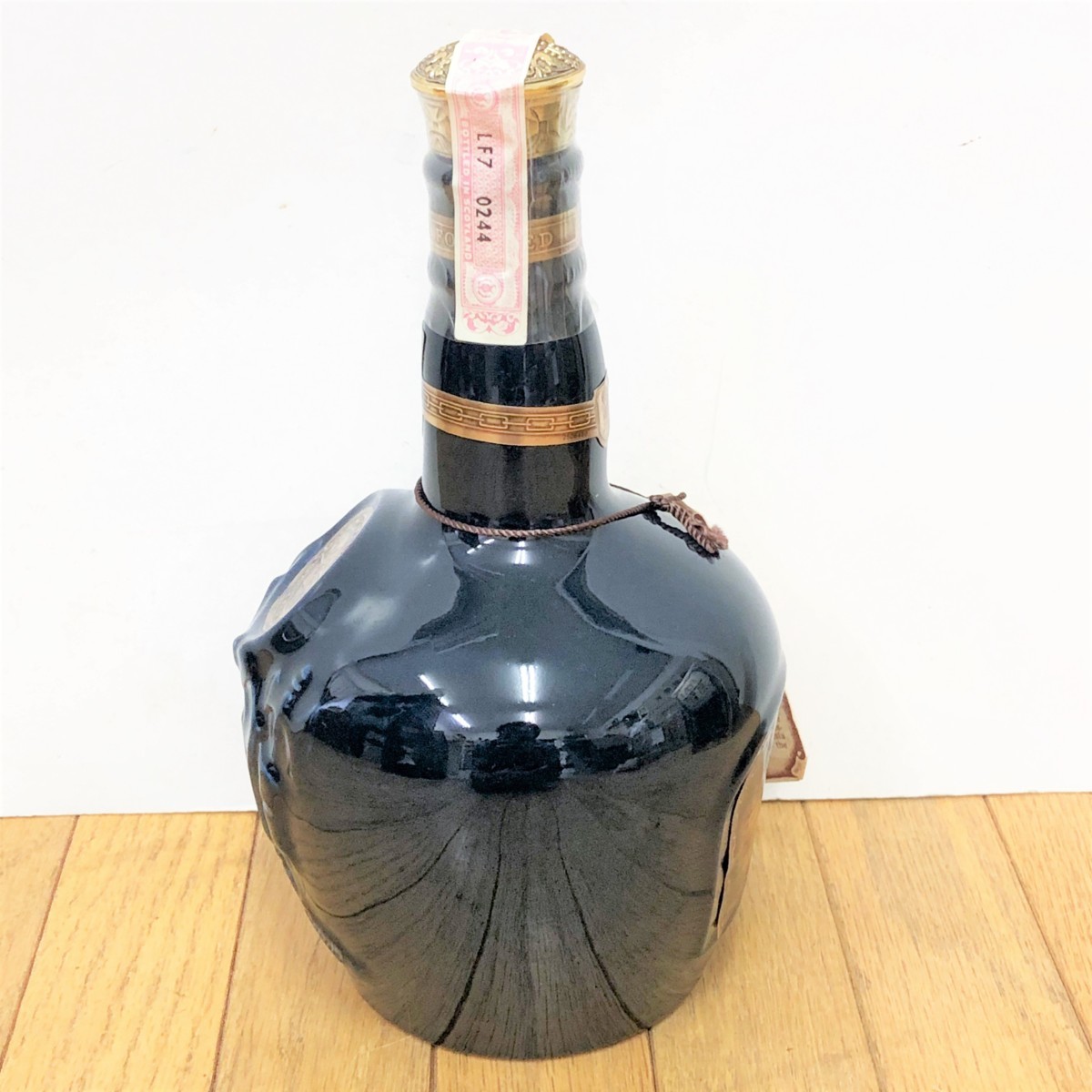 未開栓/ロイヤルサルート/21年/ROYAL SALUTE/青陶器ボトル/巾着付き