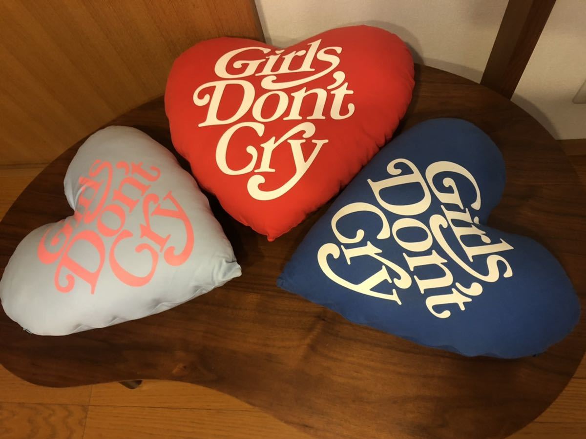 ハート型クッション Girls Don't Cry クッション Girls Don't Cry