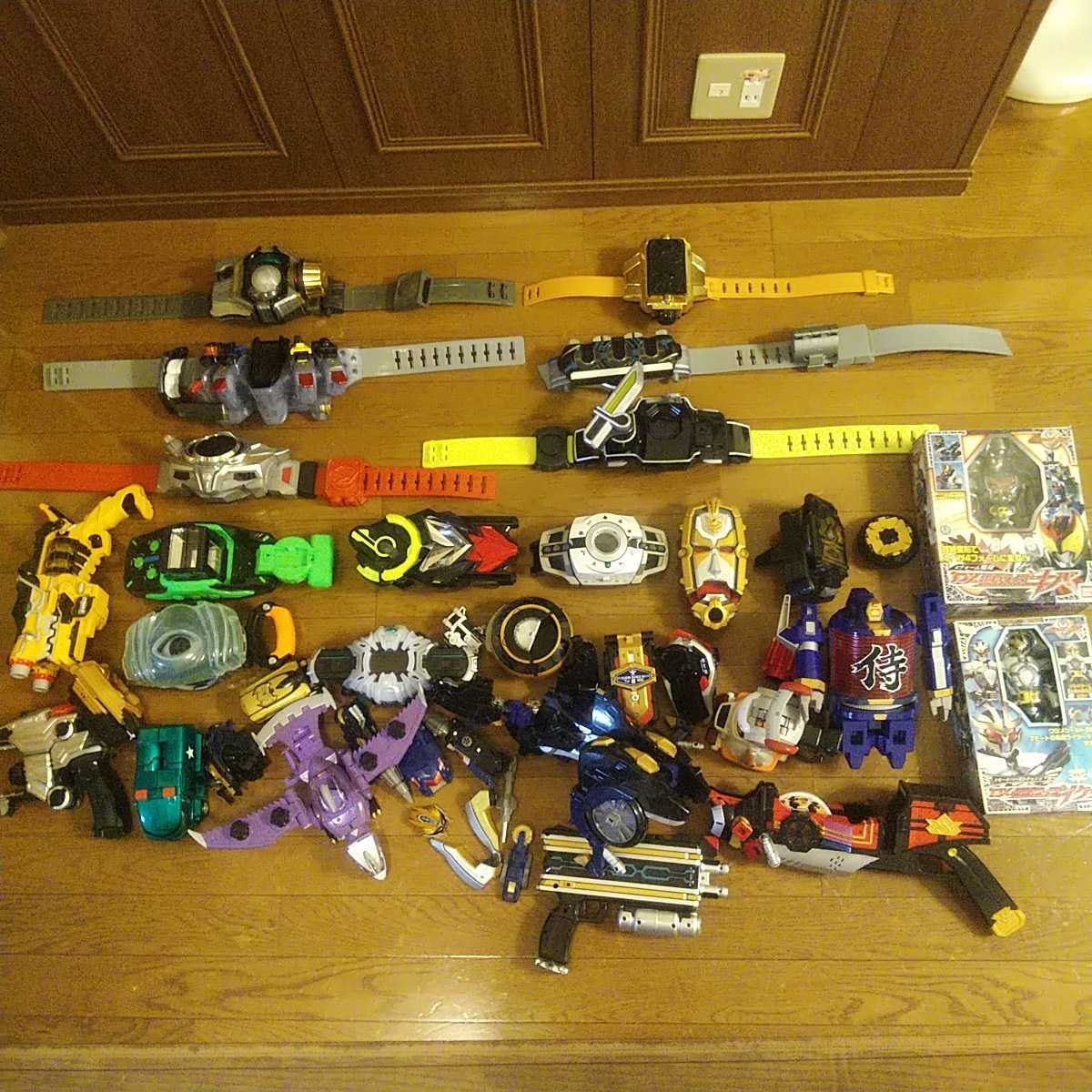 格安，正規品 仮面ライダー キバ オーズ フォーゼ イクサ 変身ベルト 戦隊モノ おもちゃ 大量セット 色々 まとめて セット(仮面ライダー)｜売買されたオークション情報、yahooの商品情報をアーカイブ公開 仮面ライダー