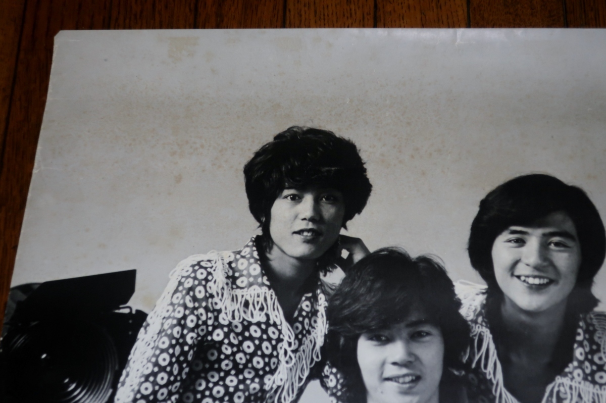 印象のデザイン フォーリーブス アイドルグループ 北公次 おりも政夫 江木俊夫 サイン色紙 Cbs Sony サイン