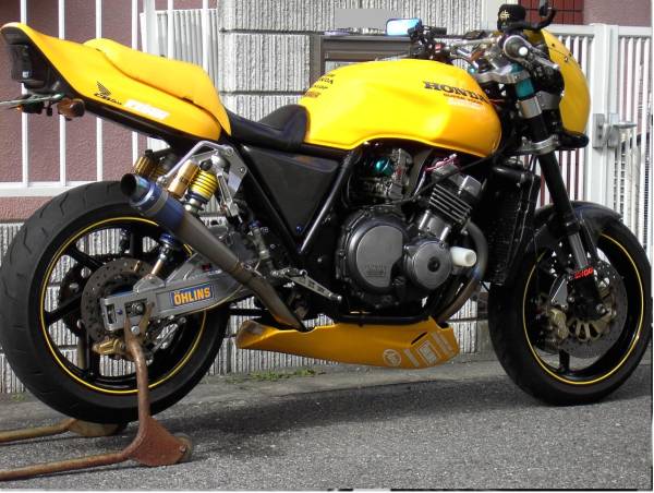 CB400SF NC31 リヤホイールワイド化/CBR900RR 170/60R17(リア)｜売買