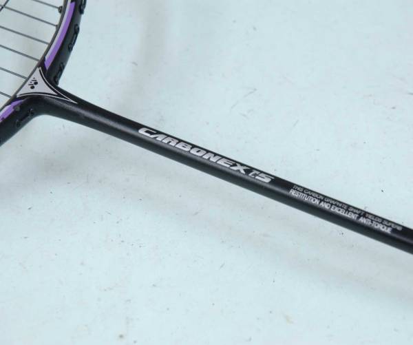 ヨネックス バトミントンラケット『CARBONEX15/CAB-15』中古品