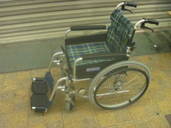 カワムラアルミ製 折りたたみ式自走介助車椅子 KA822B-N(自走用)｜売買 