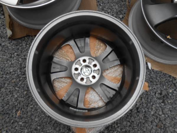 30 プリウス マイコーデ 純正 17インチアルミホイール 新車外し 純正品 売買されたオークション情報 Yahooの商品情報をアーカイブ公開 オークファン Aucfan Com