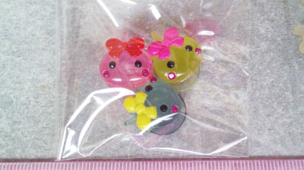 サン宝石 ほっぺちゃんジビッツ3個セット サンダルボタン その他 売買されたオークション情報 Yahooの商品情報をアーカイブ公開 オークファン Aucfan Com