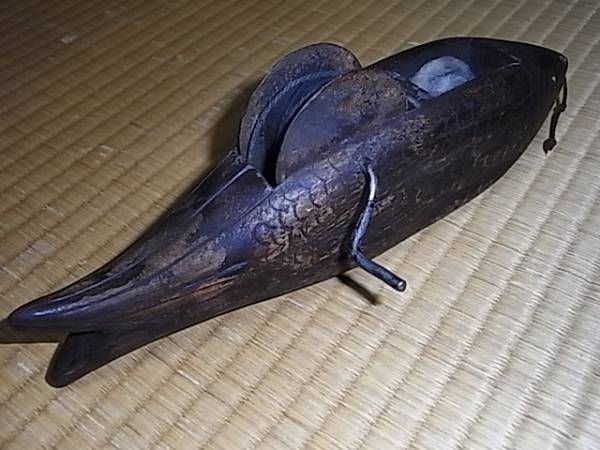 大工道具江戸時代 鯉 コイ 形 墨壺 スミツボ 全長26 5ｃｍ 建具 売買されたオークション情報 Yahooの商品情報をアーカイブ公開 オークファン Aucfan Com