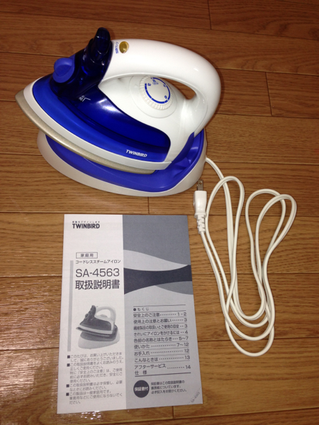 ツインバード コードレススチームアイロン sa-4563 ブルー 中古_1