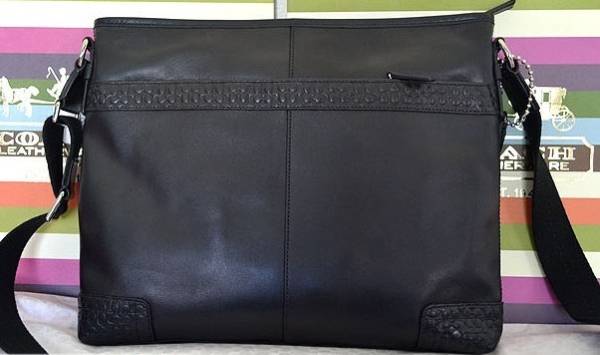 コーチCOACH F70456グラム レザー ジップトップ クロスボディー(男性用  