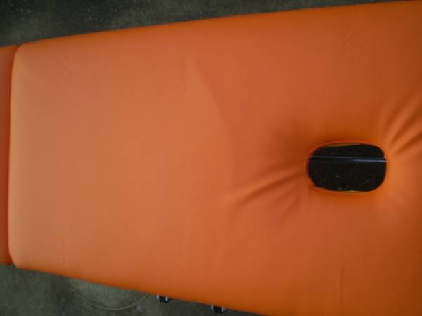 張替え後未使用　　　マッサージ＆カイロ　ベッド_3