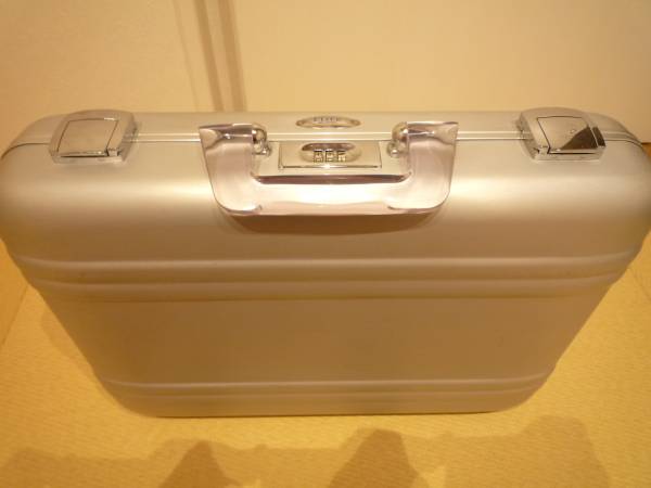 ゼロハリバートン　ＥＬＩＴＥ　アタッシュケース　ジェラルミン_1