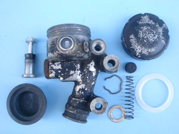 純正部品】Z250FTリアマスターシリンダーz400fxゼファz1 z750f
