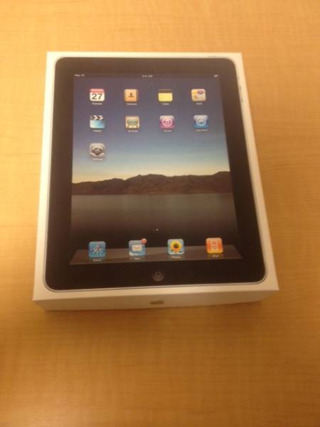 ☆初代　iPad 本体 16GB Wi-Fi　箱、ケース付　中古品☆_1