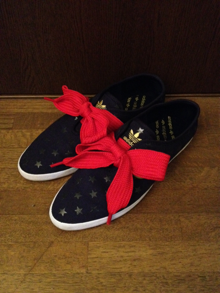 Adidas アディダス スニーカー リボン スター 25 0cm 売買されたオークション情報 Yahooの商品情報をアーカイブ公開 オークファン Aucfan Com