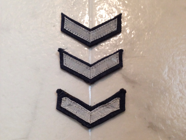 ミリタリー 自衛隊 空自 空曹用 精勤章乙 3つセット 部隊章 階級章 売買されたオークション情報 Yahooの商品情報をアーカイブ公開 オークファン Aucfan Com