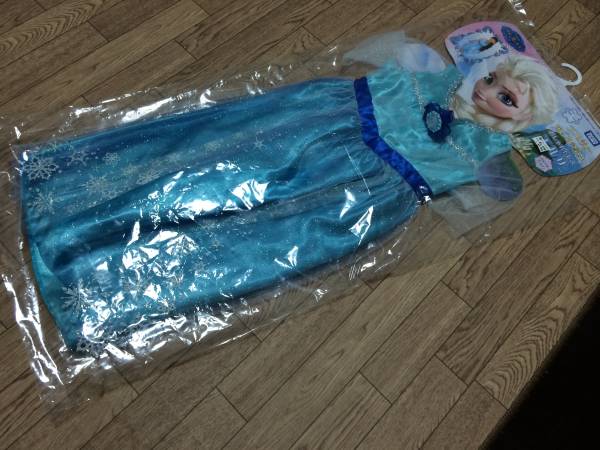 アナと雪の女王エルサドレス トイザらス販売商品 コスプレ衣装 売買されたオークション情報 Yahooの商品情報をアーカイブ公開 オークファン Aucfan Com