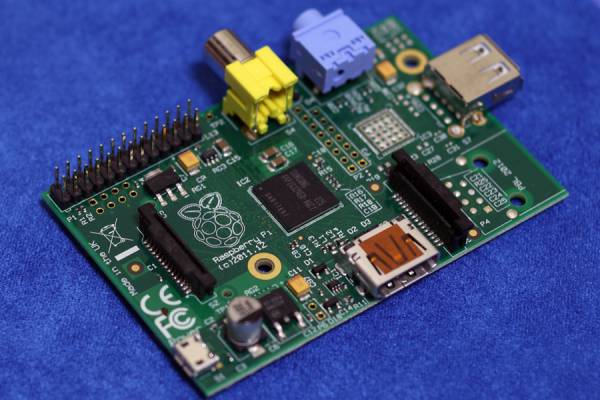 【美品】RaspberryPi ラズベリーパイ Model A＋カメラ＋64GB SD_1