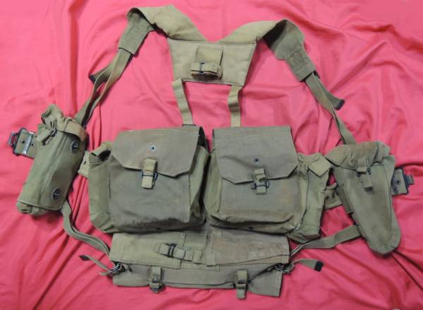 南アフリカ軍　装備セット 南アフリカ軍 ローデシア軍 P61/64装備セット FAL英軍SAS 実物(弾帯