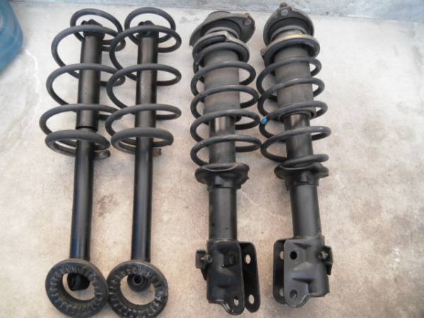 MRワゴン MF21S ストラット　ショック スプリング サス　セット