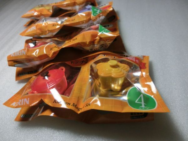 25 キリン 午後の紅茶 ルクルーゼ ミニチュアマグネット 送料_3