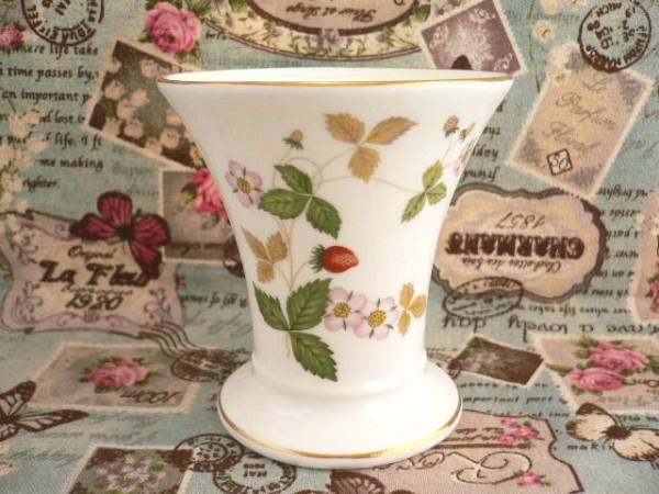 ◎ウェッジウッド　ワイルド・ストロベリーの花瓶Gb◎