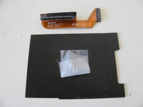 SONY VAIO S VPCSBシリーズ用 HDDマウンターとケーブル