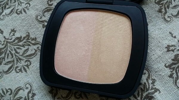 試し塗りのみ！ベアミネラルのレディルミナイザー_3