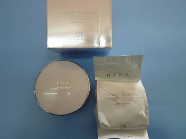 HERA ヘラ　UVミストクッション　本体とレフィル付き