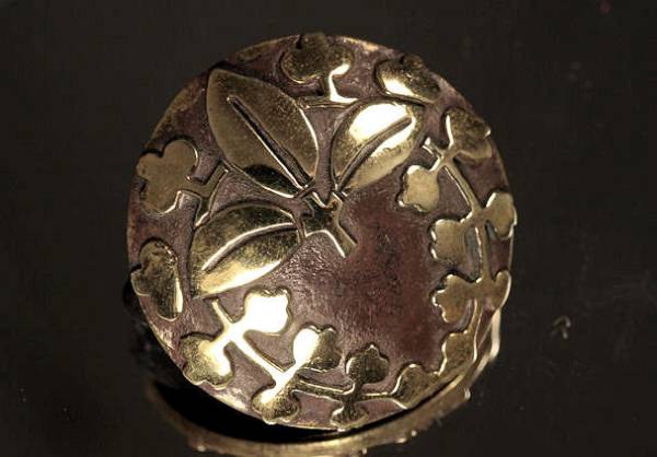 家紋コンチョ（大）●下がりバラ藤●戦国武将