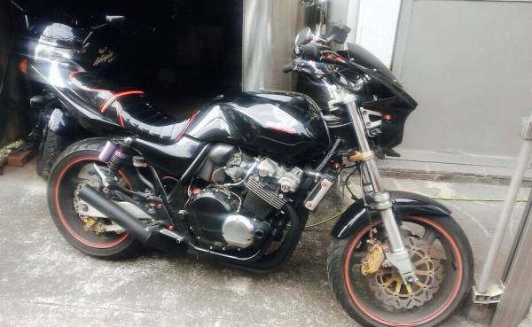 ②　CB400SF　マッドマックスショート管