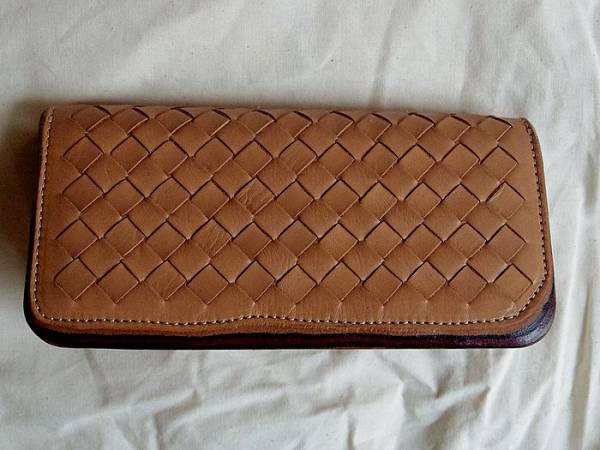 約90%OFFスタート　本革　新品　積層レザーウォレット　フロスト
