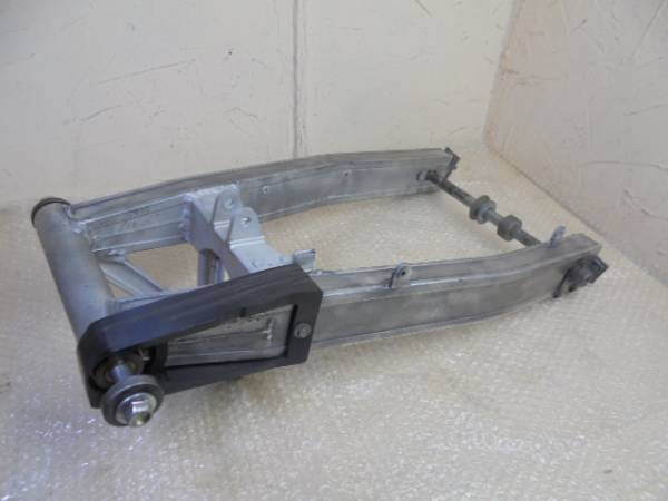 RG400　ガンマ　スイングアーム，ピボット，アクスル　J281