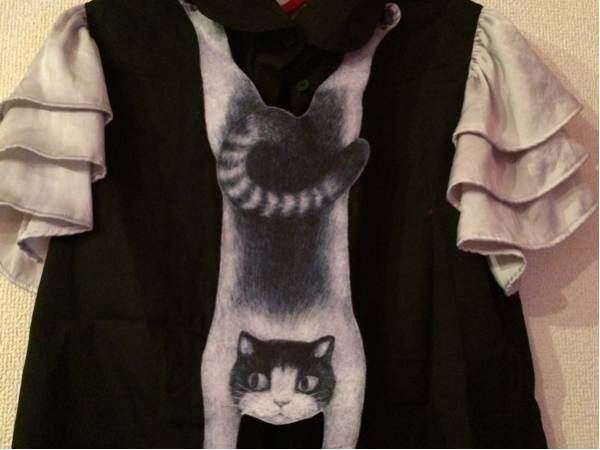 ボシュプルメットネコタイシャツきゃりーひぐちゆうこ