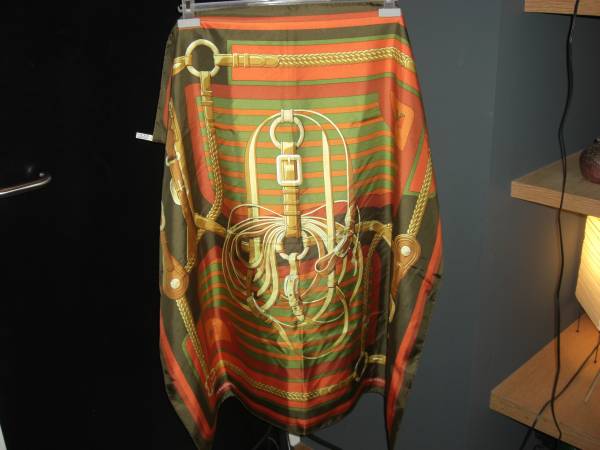 送料込 エルメス大判スカーフ90 カレ カーキ×橙系 ストール美品