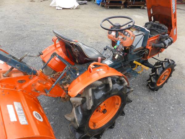 クボタ B7001 トラクター ブルトラ 14馬力 中古 耕運 ホンダ(車体