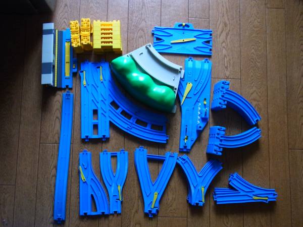 プラレール 複線トンネル 自動ポイントレール 坂曲線レール など_1