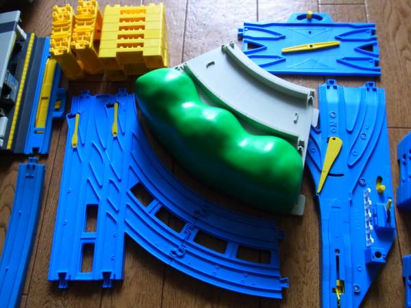 プラレール 複線トンネル 自動ポイントレール 坂曲線レール など_2