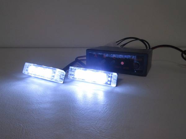 【3連 高輝度 LEDフラッシュライト】 左右2個セット ストロボ_2
